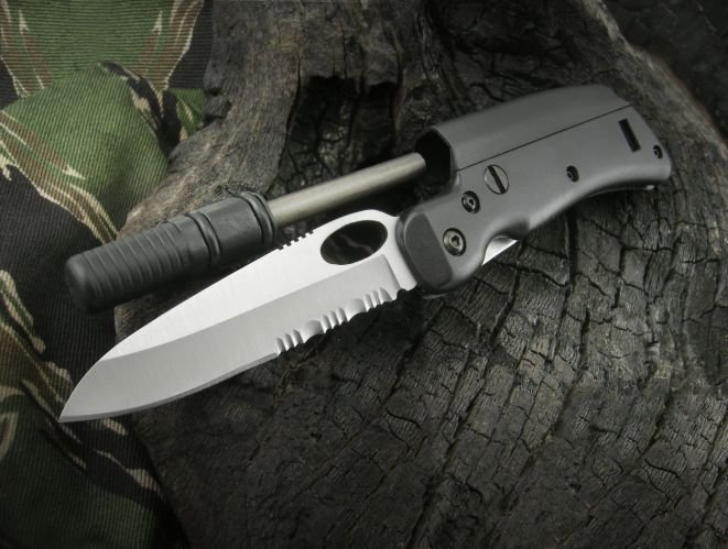 Nóż Survivalowy SL3  z Krzesiwem